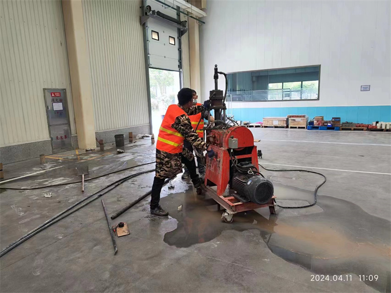 潜山厂房地面下沉塌陷注浆加固施工